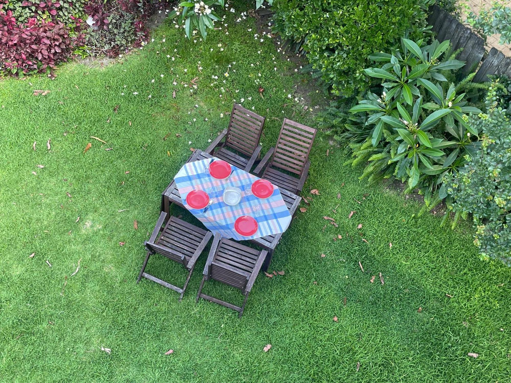 Stylish, Sunny & Spacious 2 Bedroom Apartment, Mosman Сидней Экстерьер фото
