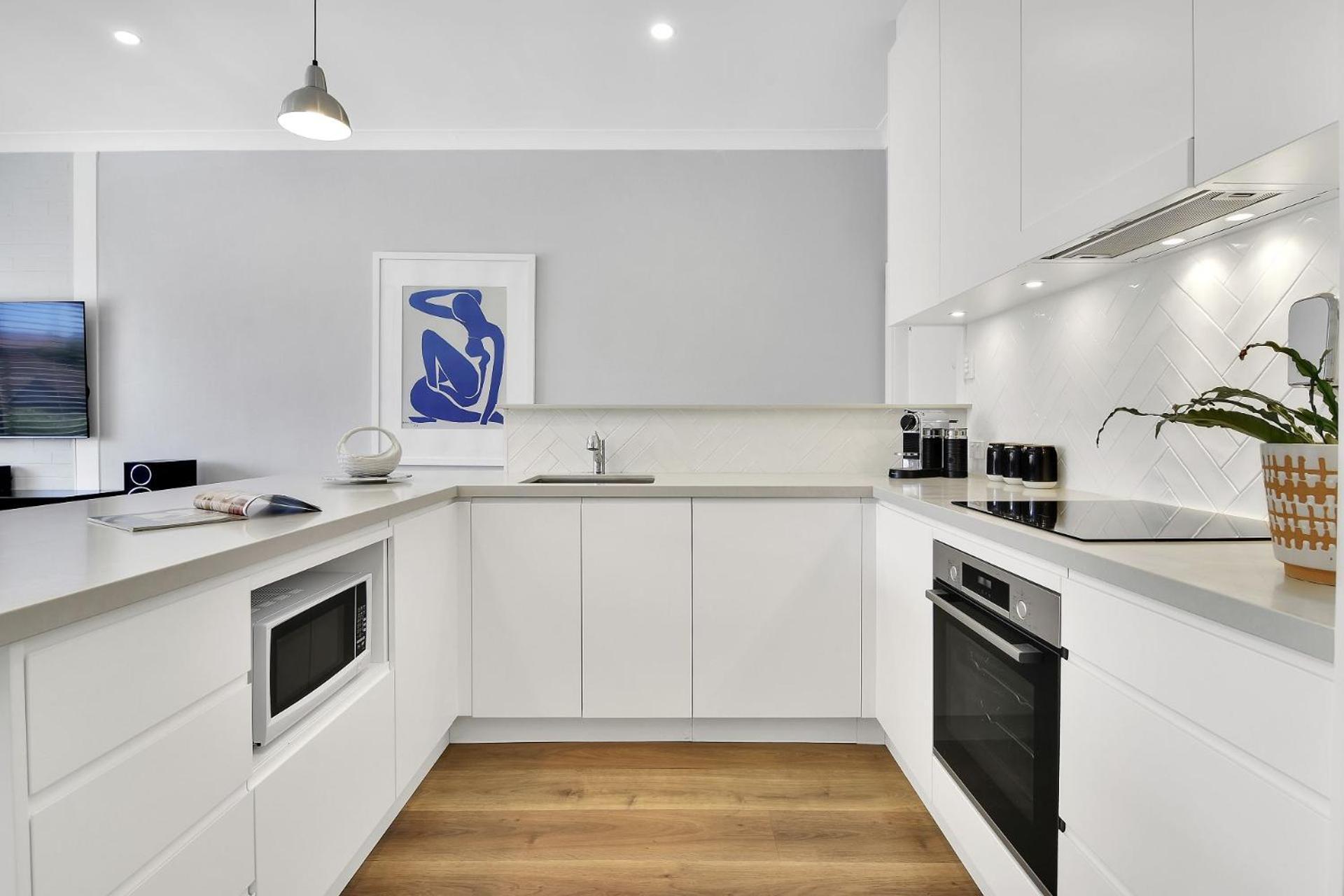 Stylish, Sunny & Spacious 2 Bedroom Apartment, Mosman Сидней Экстерьер фото